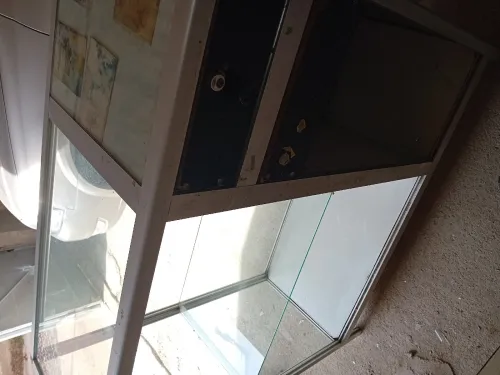 Vend un comptoir en alu .