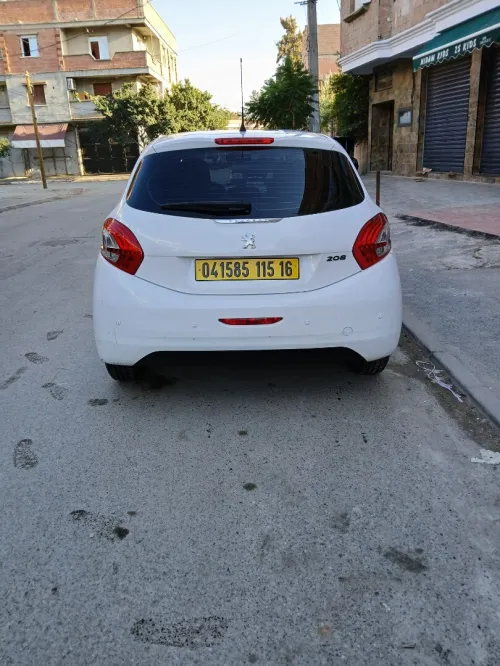 Peugeot 208 2015 Access