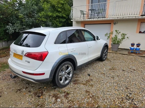 Audi Q5 2011 Off Road