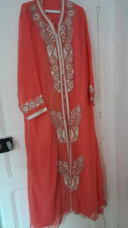 Caftan et Robe d'hôtesse 