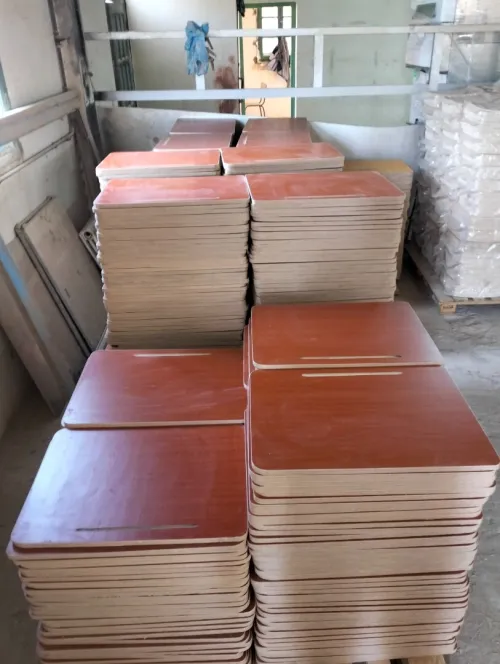 PLATEAU MULTIPLEX FORMICA
