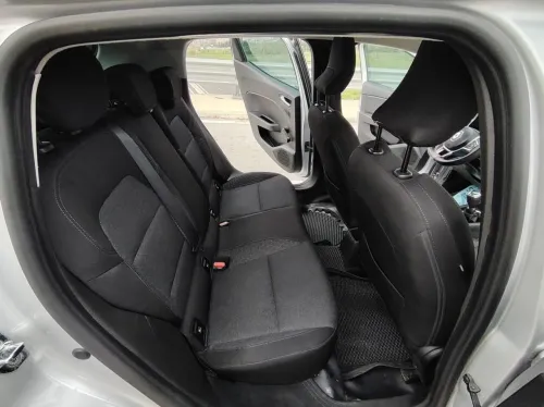Aston Martin Clio 5 business 2021 