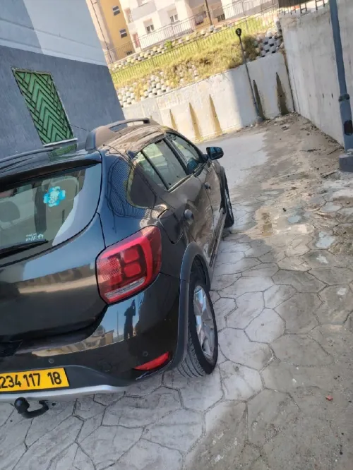 Aston Martin Dacia 2017 Sandero
