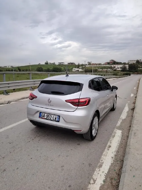 Aston Martin Clio 5 business 2021 