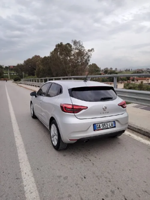 Aston Martin Clio 5 business 2021 