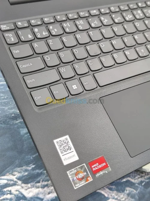 LENOVO V15 G4 RYZEN 5 7520U/  8GB / 512SSD /15,6FHD/RJ45/ NEUF SOUS EMBALLAGE