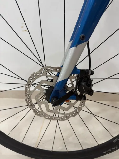 Vélo de route merida speeder 300