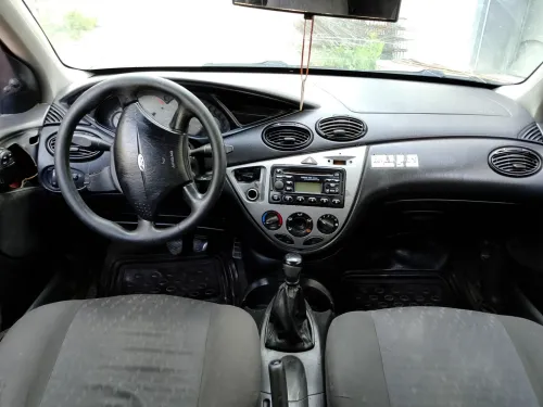 Ford Focus 4 portes 2001 Focus 4 portes