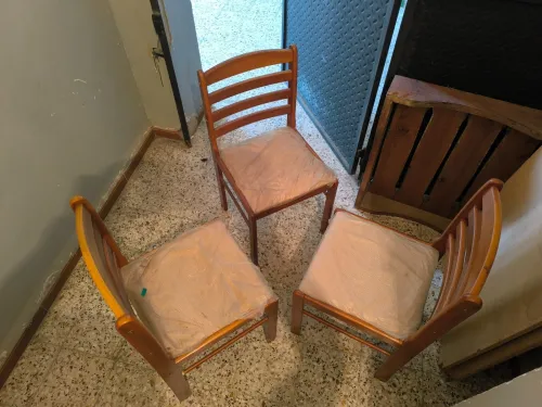 3 chaises