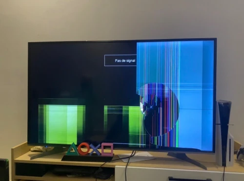 Télévision condor 3ndou 2ans fih derba