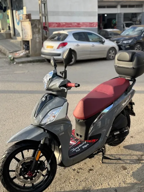 Sym St 200 2024