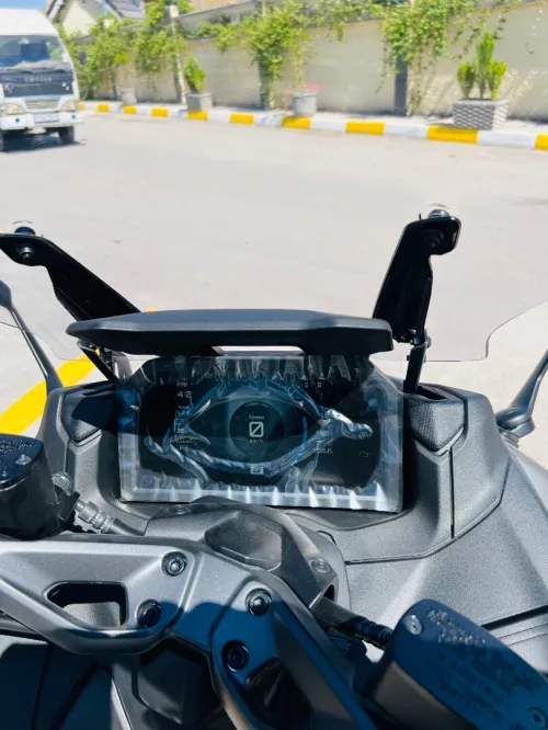 Yamaha Tmax 2025