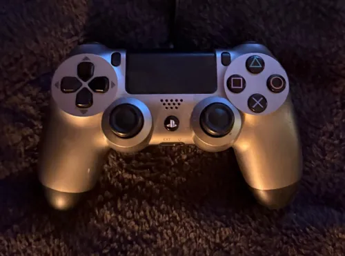 PLAYSTATION 4 ÉDITION BATMAN ARKHAM KNIGHT