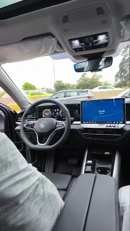 Volkswagen Passat 2025 R line pro