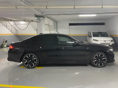 BMW Série 5 2025 Black Édition
