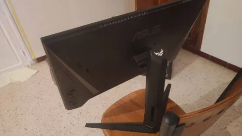 ASUS TUF Gaming VG1A series | 27 pouces QHD (2560 x 1440) | IPS | 170 Hz (plus de 144 Hz) 