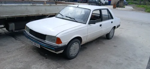 Peugeot 305 1985 305