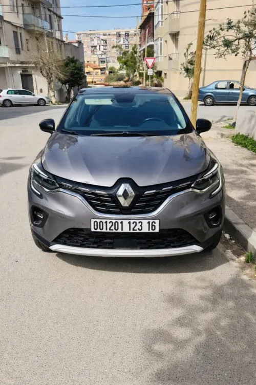 Renault Captur 2023 Luxury