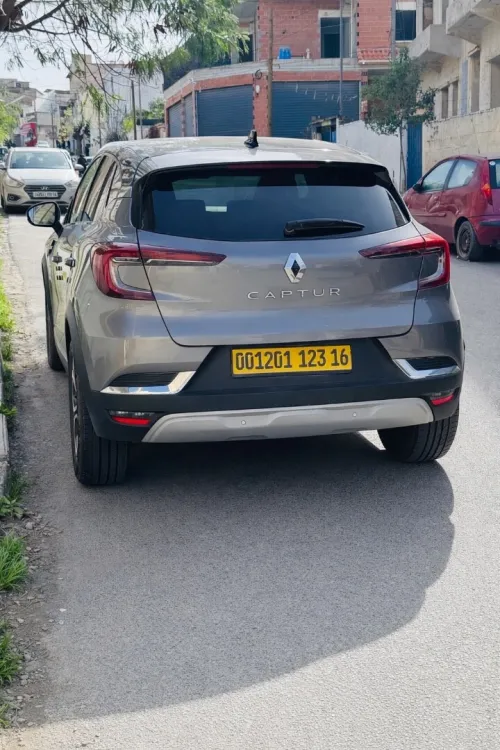 Renault Captur 2023 Luxury