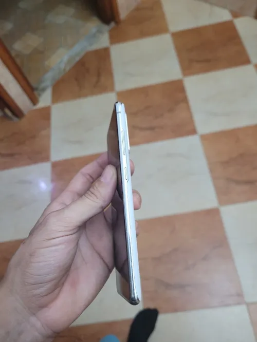 Samsung Galaxy s20 fe duos 6gb ram 128gb