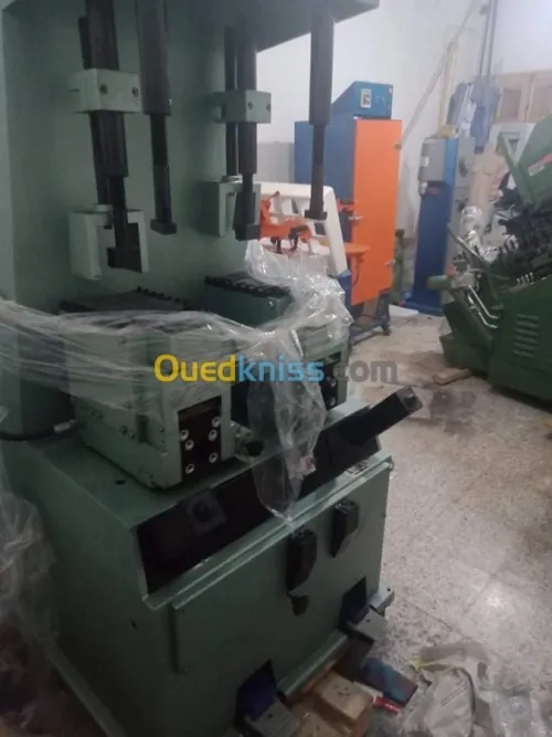 Technicien en maintenance spécialisé machine chinoise جميع أشغال كهرباء الألات الصناعية و 