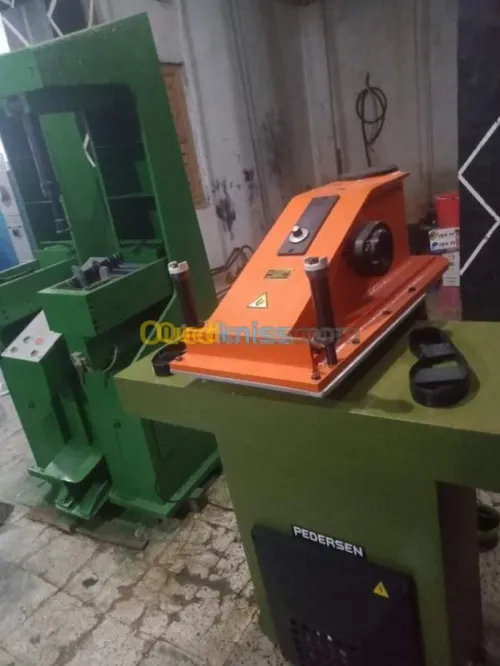 Technicien en électricité et maintenance industrielleجميع أشغال الكهرباء الصناعية و المعمارية 