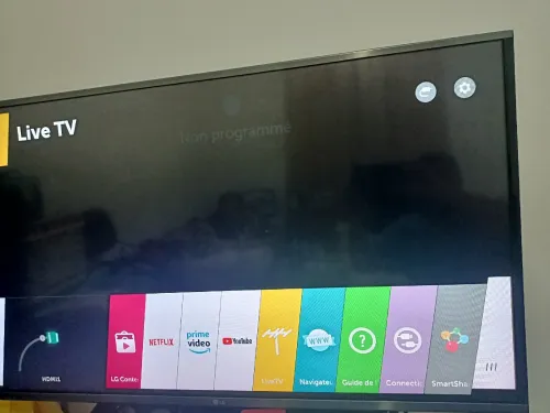 LG Smart TV 43"