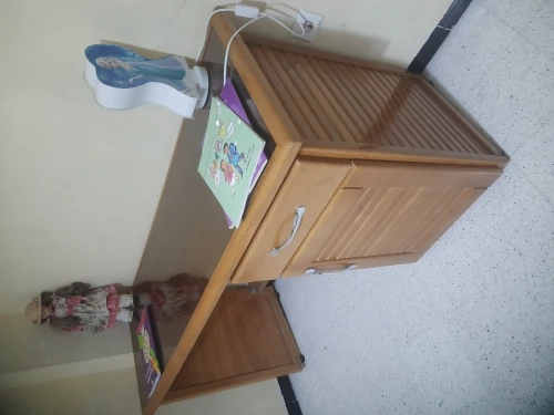 Bureau en bois dure. hêtre.