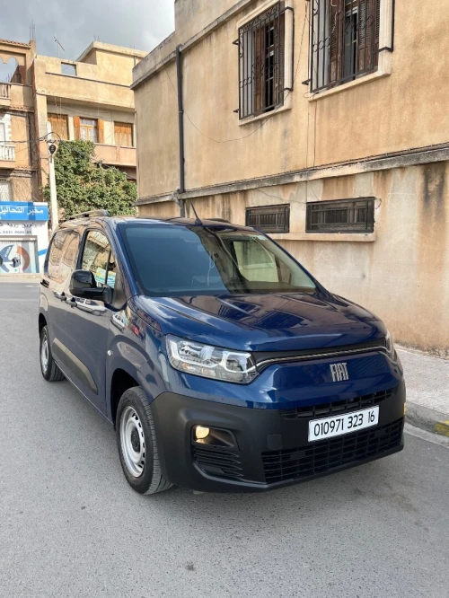 Fiat Doblo 2023 Italie
