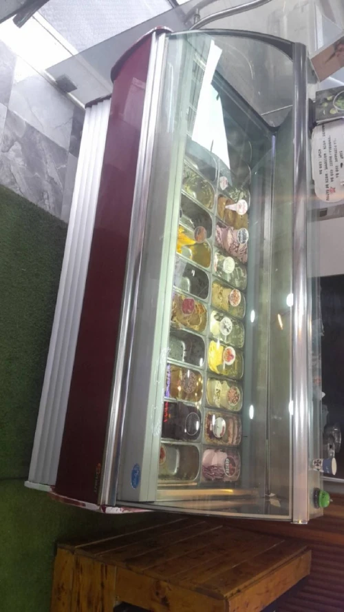 Frigo présentoir gelato