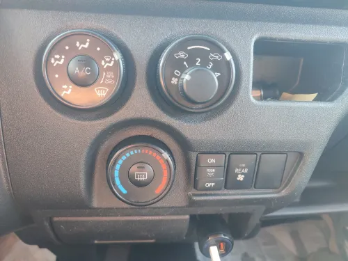 Toyota Hiace 15 place 2016 Mini bus