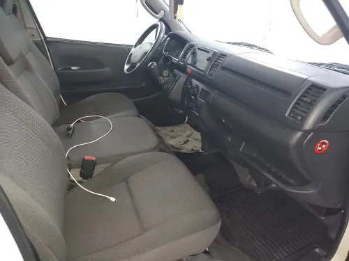 Toyota Hiace 15 place 2016