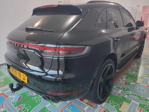 Porsche Macan 2019 GTS full black
