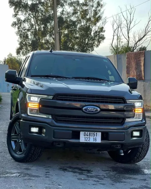 Ford F150 LARIAT 2022 