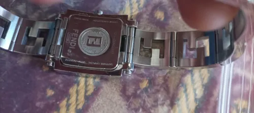 Montre FENDI original état 10/10