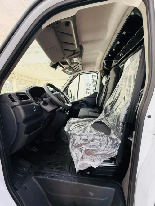 Renault Master 2025 2 Paneu