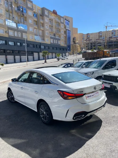 MG 5 2025 Boit auto