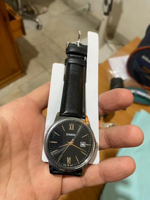 Montre Homme CASIO Bracelet Cuir Fine, Légère et Élégante