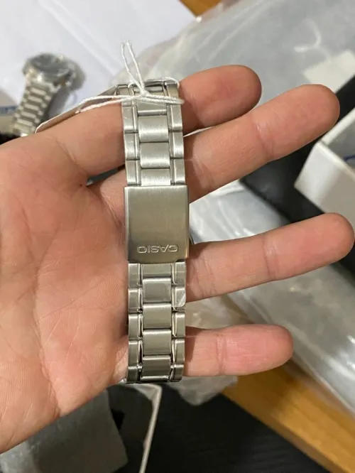 Montre Homme CASIO Acier  Classique, Solide et Intemporelle