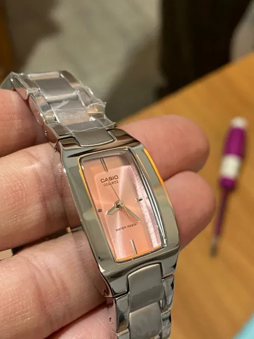 Montre CASIO Bracelet Acier  Élégance Fine & Féminine