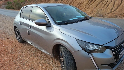 Peugeot 208 2021 Allure Facelift