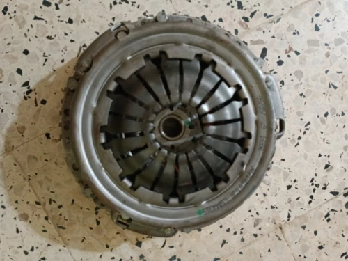 Volant moteur Clio 5 sce 65 CH 
