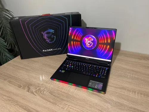 MSI RAIDER GE 68HX 13V I9 13980HX -32 Go- 1TB SSD -16 pouce - RTX 4070 08 GB .