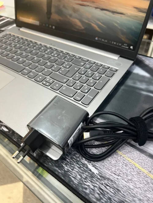 Lenevo Thinkbook 15 ryzen 5 5500u 8G ddr4 512 SSD