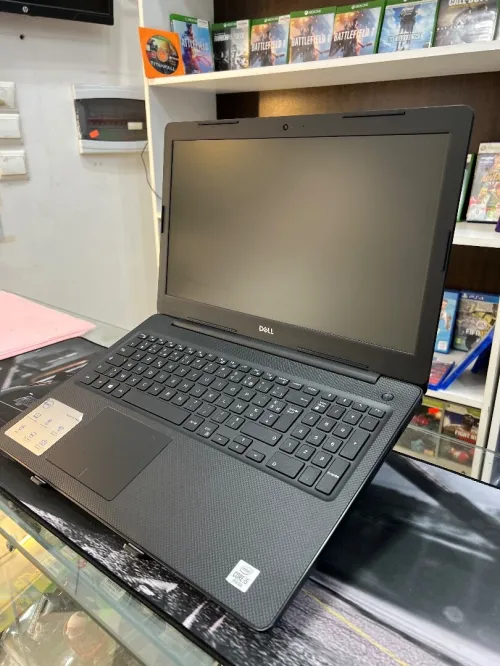 DELL VOTRO i5 10ème 256 SSD 8DDR4