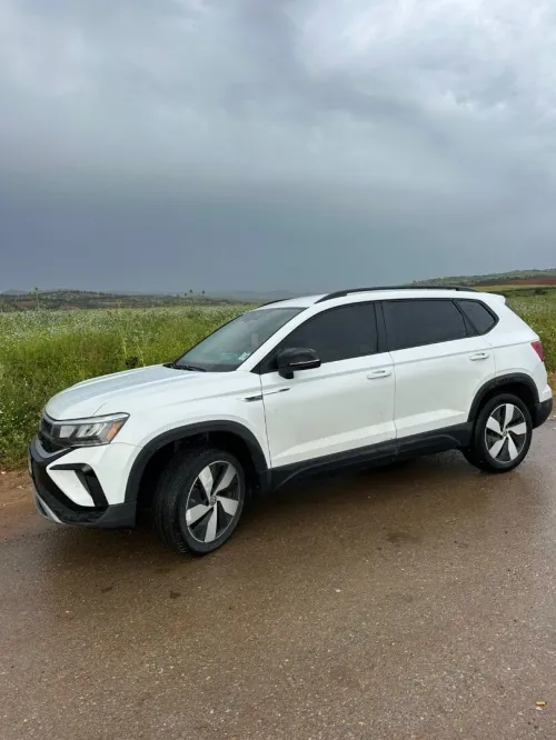 Volkswagen Taos 2024 