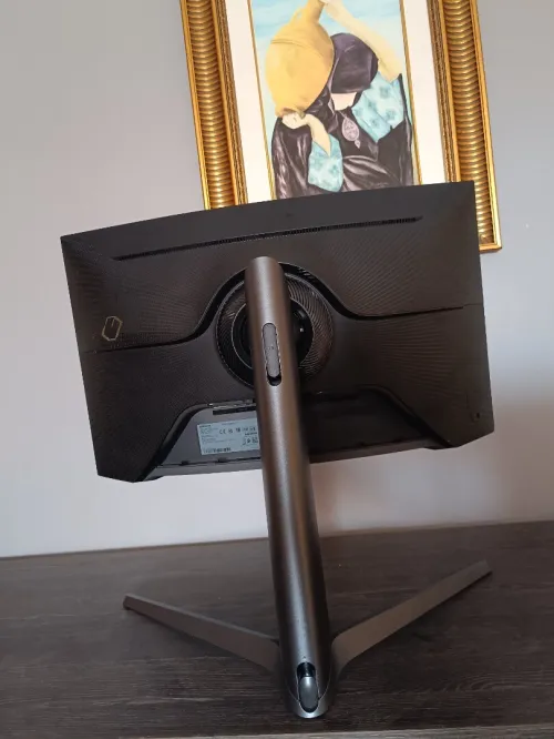 Samsung Odyssey G7 240hz 2k