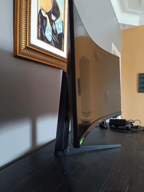 Samsung Odyssey G7 240hz 2k