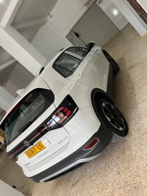 Volkswagen TACQUA 2025 R line