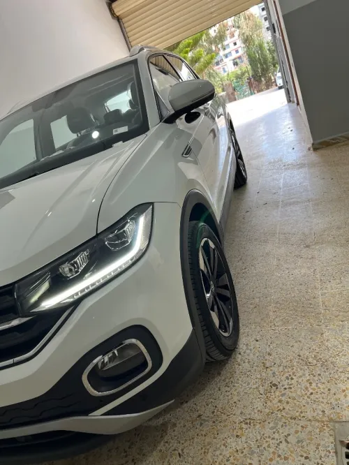 Volkswagen TACQUA 2025 R line